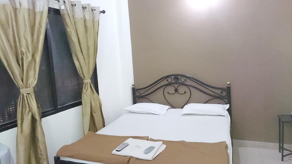 Hotel Preetam Aurangabad Phòng bức ảnh
