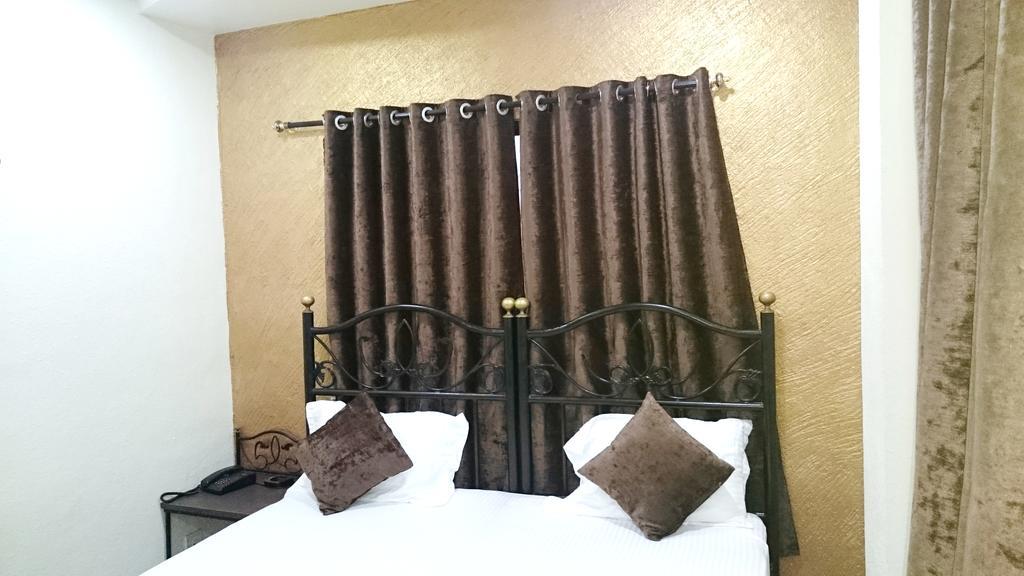 Hotel Preetam Aurangabad Ngoại thất bức ảnh