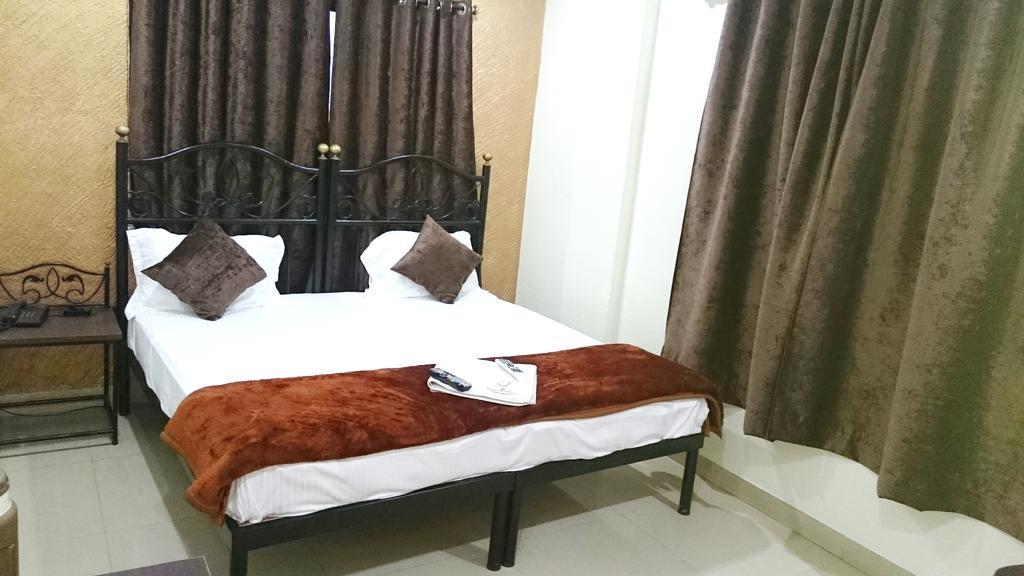 Hotel Preetam Aurangabad Phòng bức ảnh