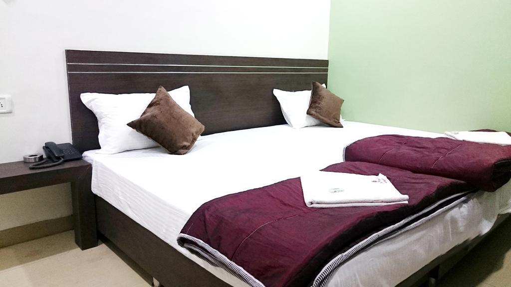 Hotel Preetam Aurangabad Ngoại thất bức ảnh