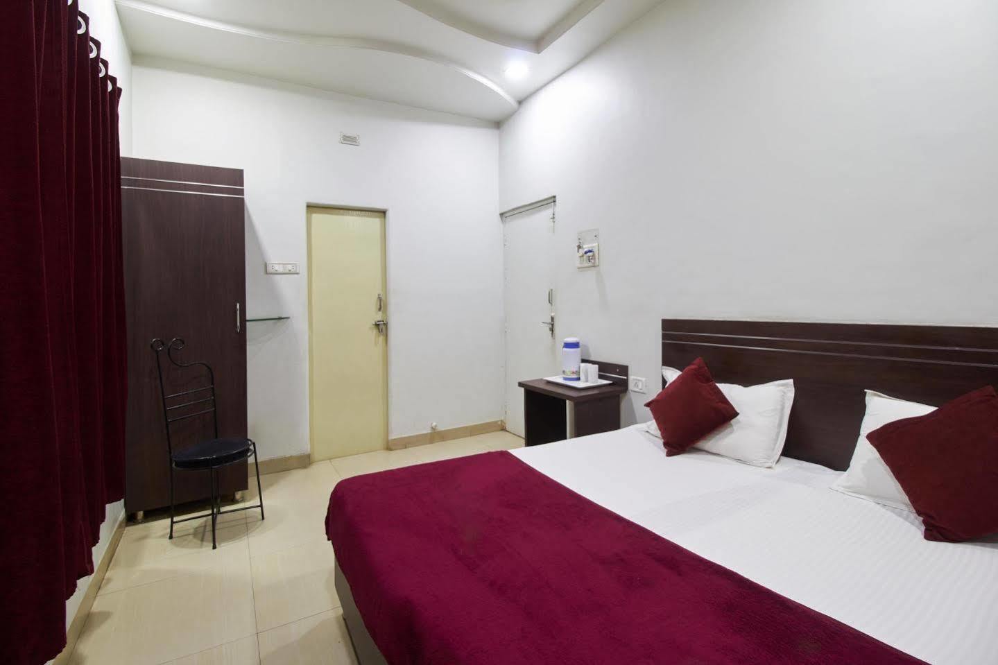 Hotel Preetam Aurangabad Ngoại thất bức ảnh