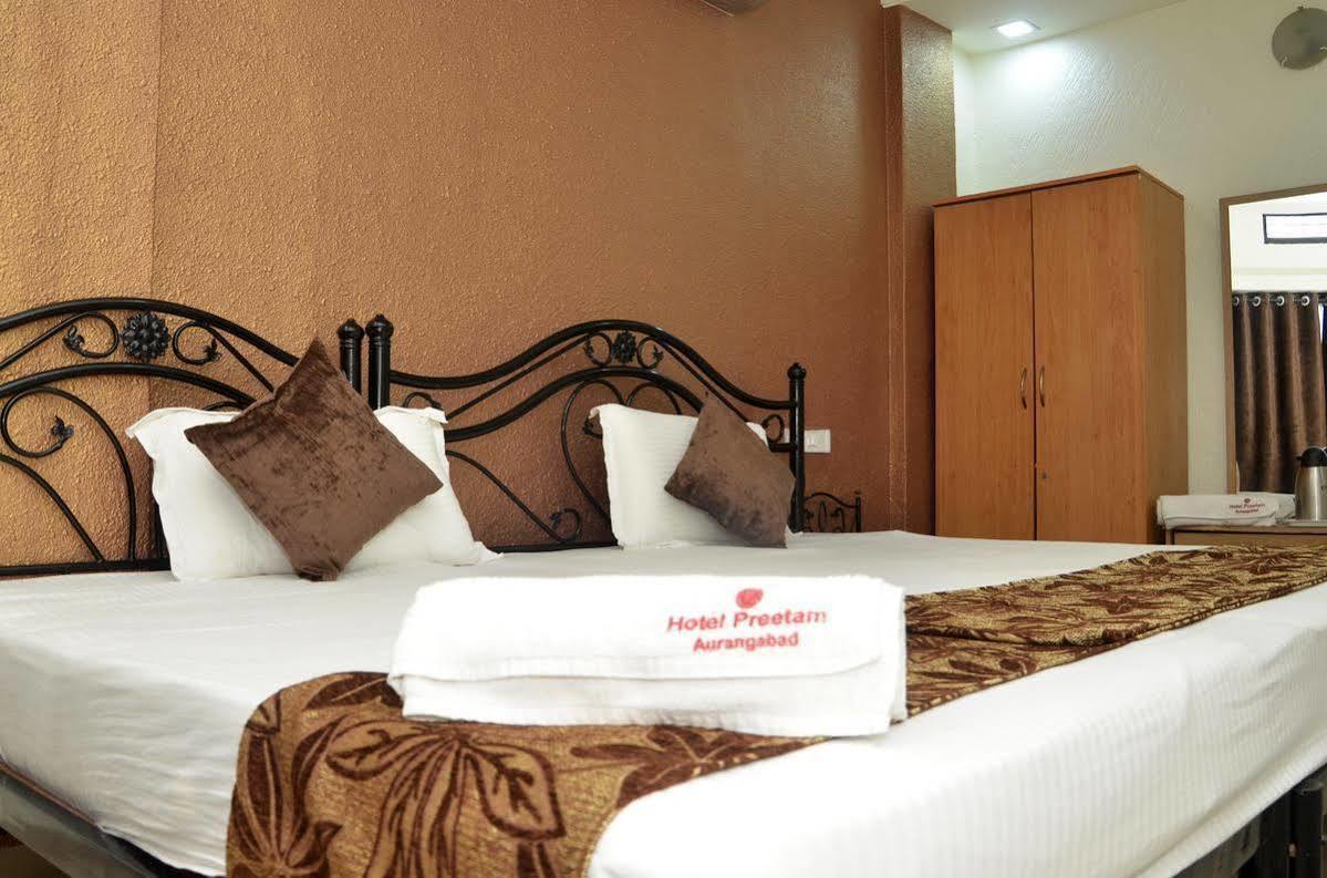 Hotel Preetam Aurangabad Ngoại thất bức ảnh